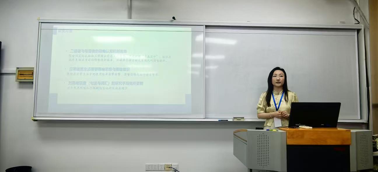周洋.jpg 周洋.jpg